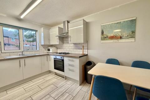 4 bedroom house to rent, Smeat Street, NORWICH