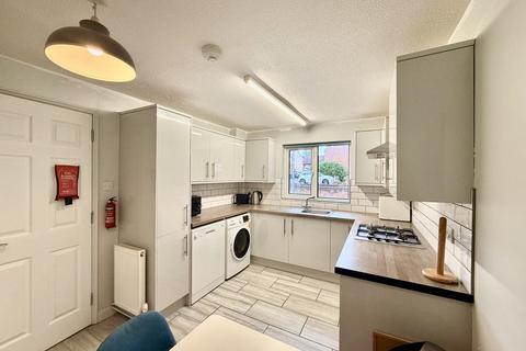 4 bedroom house to rent, Smeat Street, NORWICH