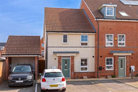 Brothers Avenue, Worthing
