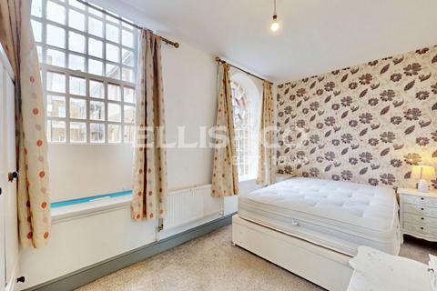 undefined, Chevy Road, Southall, UB2