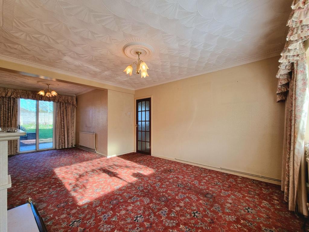Lounge/Dining area