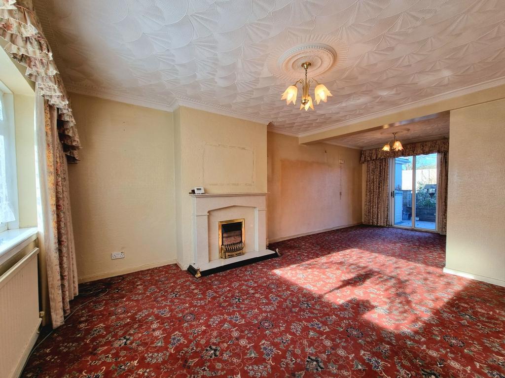 Lounge/Dining area