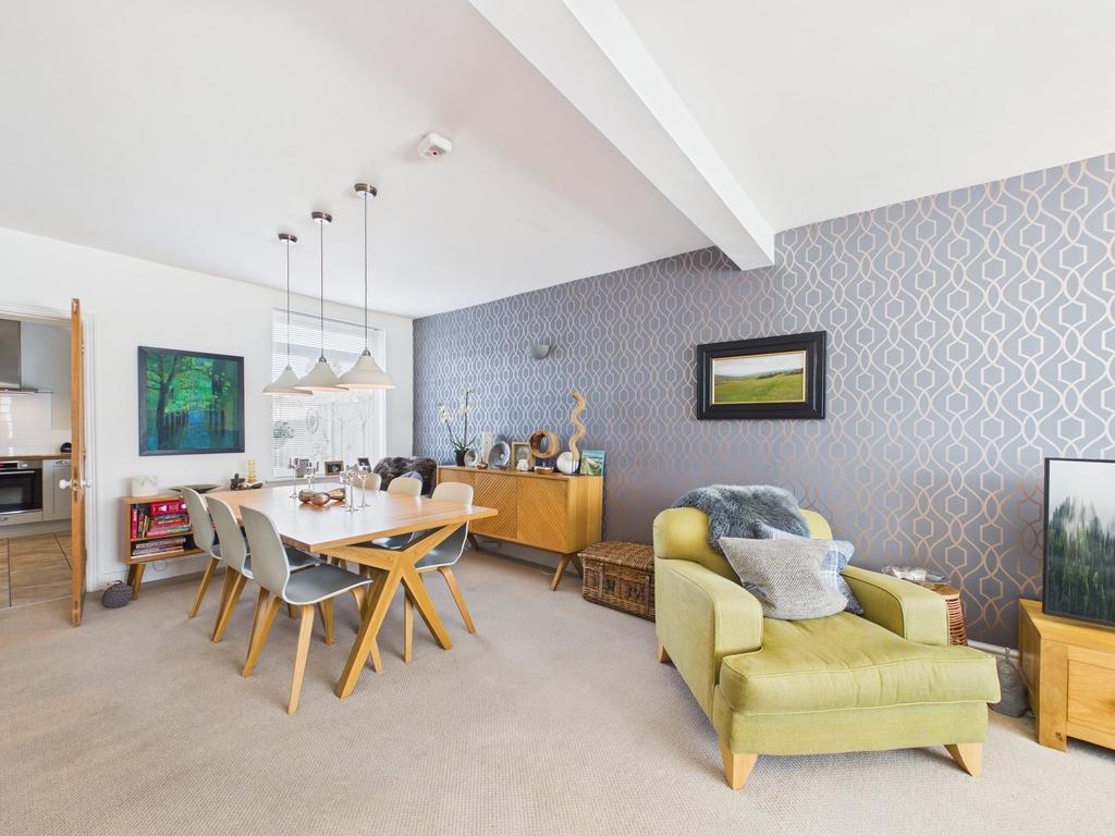 Open plan lounge &amp; dining room