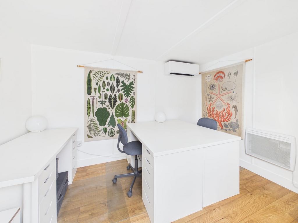 Office/hobby room