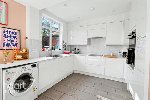 3 bedroom semi-detached house for sale, Hinckley Road, Leicester