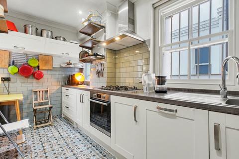 2 bedroom flat for sale, Greville Road, London, NW6