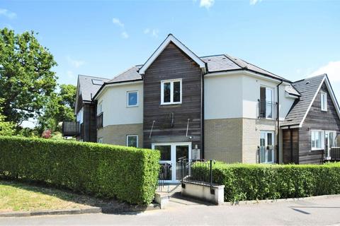 2 bedroom flat to rent, Bells Hill, Elysium Court, EN5