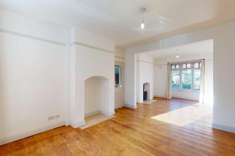3 bedroom end of terrace house to rent, Alma Street, Mountfields, Shrewsbury