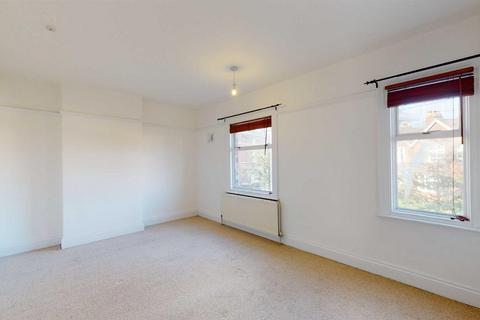 3 bedroom end of terrace house to rent, Alma Street, Mountfields, Shrewsbury