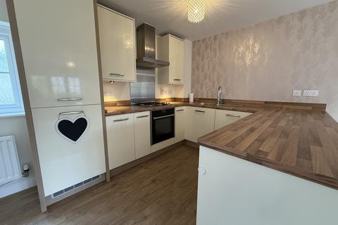 2 bedroom flat to rent, Greenway Road, BILSTON