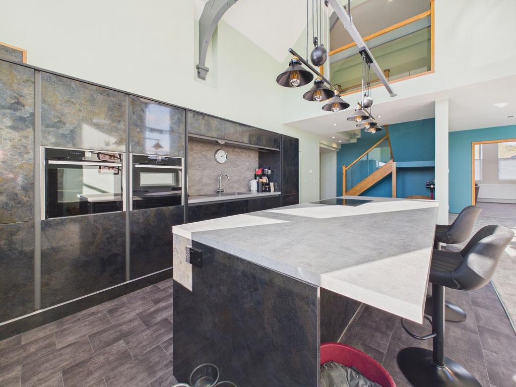 Kitchen/Living Area
