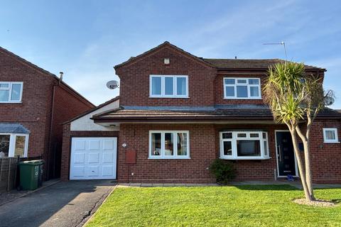 undefined, Kingfisher Close, Worcester WR5