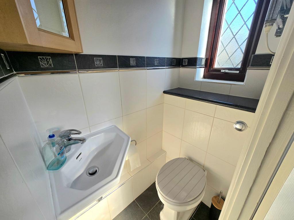 Cloakroom/WC