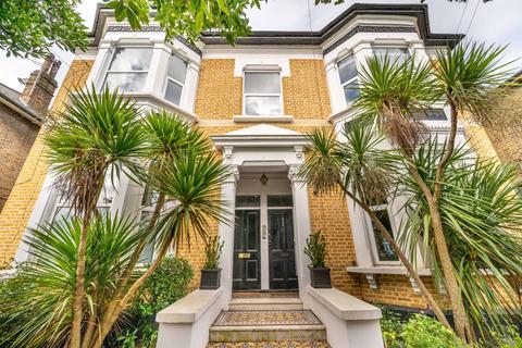 Hainault Road, Leytonstone, London, E11