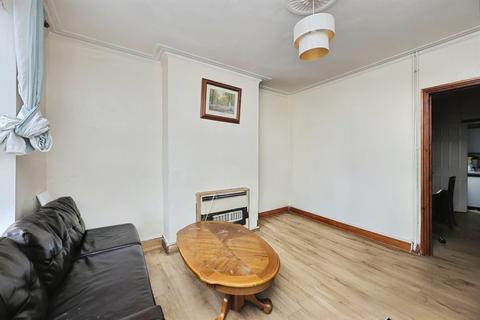2 bedroom semi-detached house for sale, Cambridge Street, Norwich