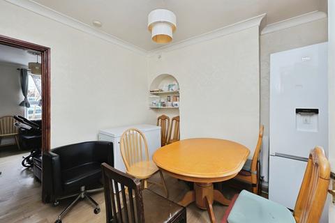 2 bedroom semi-detached house for sale, Cambridge Street, Norwich