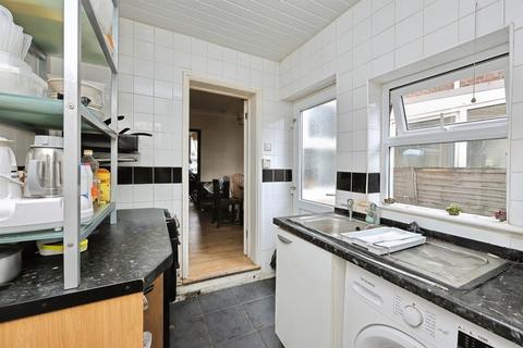 2 bedroom semi-detached house for sale, Cambridge Street, Norwich