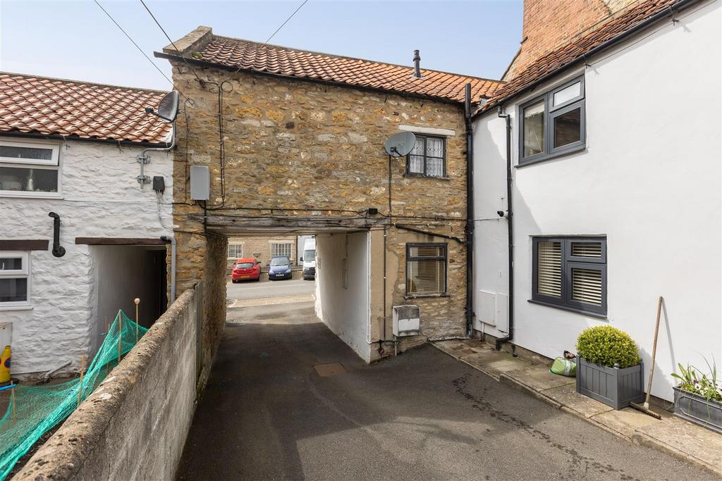 Piercy End 21 External-2.jpg
