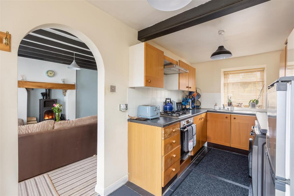 Piercy End 21 Kitchen-1.jpg