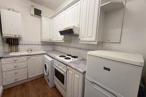 2 bedroom flat to rent, B Old Christchurch Road, Bournemouth, BH1