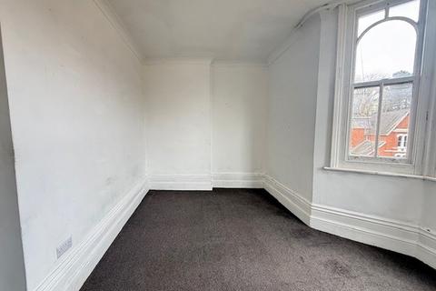 2 bedroom flat to rent, B Old Christchurch Road, Bournemouth, BH1