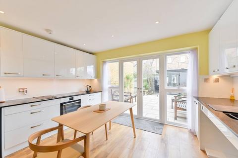 3 bedroom house for sale, Bakery Close, Oval, London, SW9