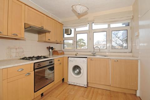 2 bedroom flat to rent, Windlesham Grove, Southfields, London, SW19