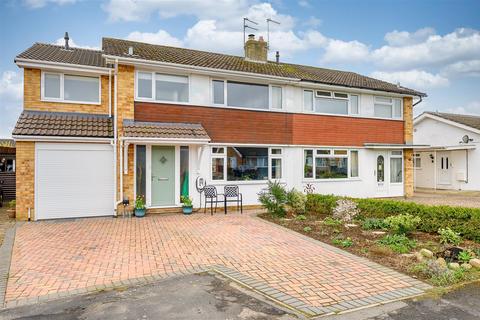 4 bedroom semi-detached house for sale, Curlew Glebe, Dunnington, York YO19 5PQ