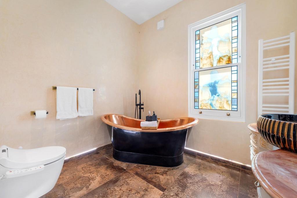 Bathroom.JPG