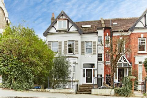 2 bedroom flat for sale, Birdhurst Rise, South Croydon, Surrey, CR2