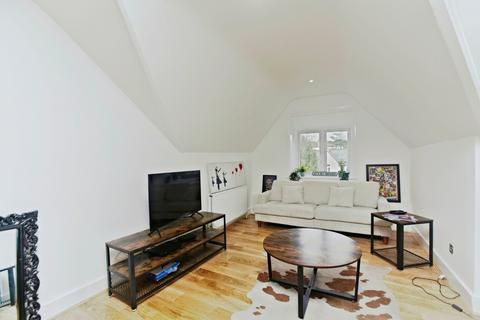 2 bedroom flat for sale, Birdhurst Rise, South Croydon, Surrey, CR2