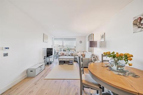 2 bedroom apartment to rent, Basset Court, Smithfield Square, Hornsey, N8