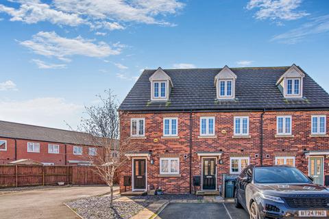 3 bedroom end of terrace house for sale, Blenheim Way, Castleford, West Yorkshire