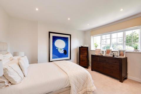 4 bedroom semi-detached house for sale, Cornwood Close, Hampstead Garden Suburb, N2