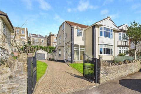 4 bedroom semi-detached house for sale, Gardens Road – steps from Hill Road and seafront
