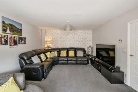 undefined, Holly Field Crescent, Edenthorpe, Doncaster, South Yorkshire, DN3