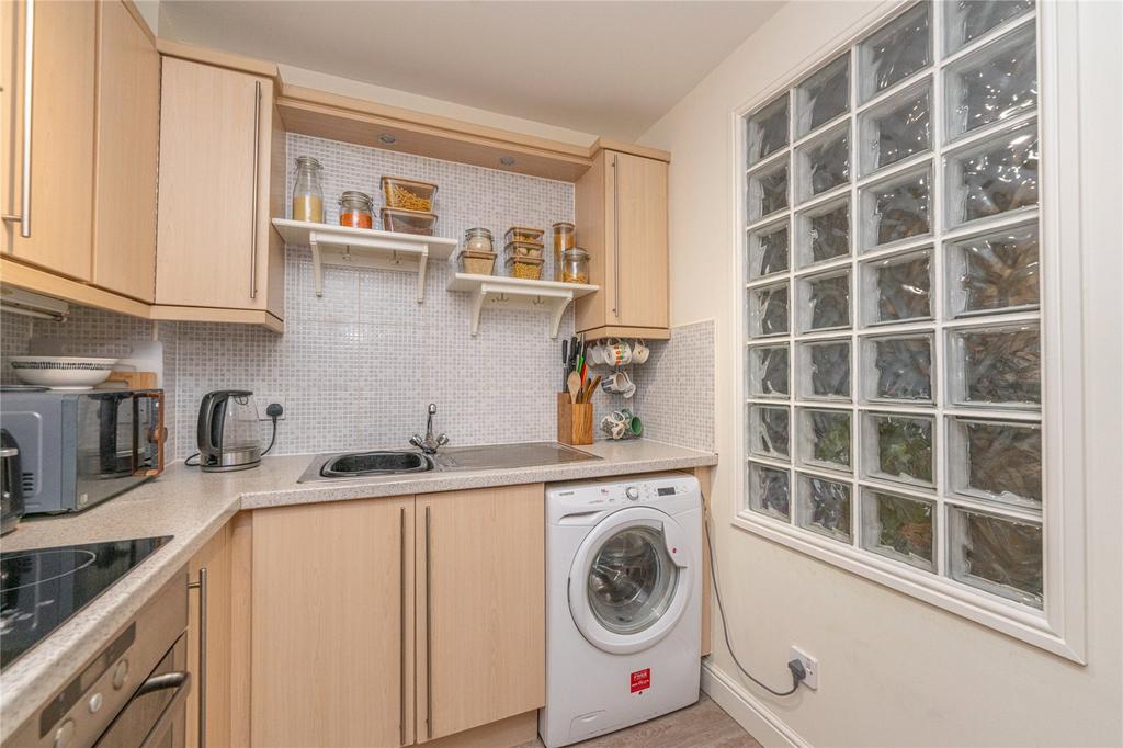 Kitchen Alt
