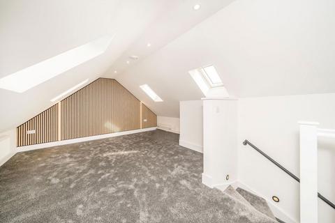 undefined, Brighton Road, Surbiton KT6