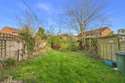 3 bedroom semi-detached house for sale, Dinmore, Bovingdon, Hemel Hempstead, Hertfordshire, HP3