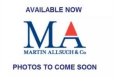 undefined, Radlett