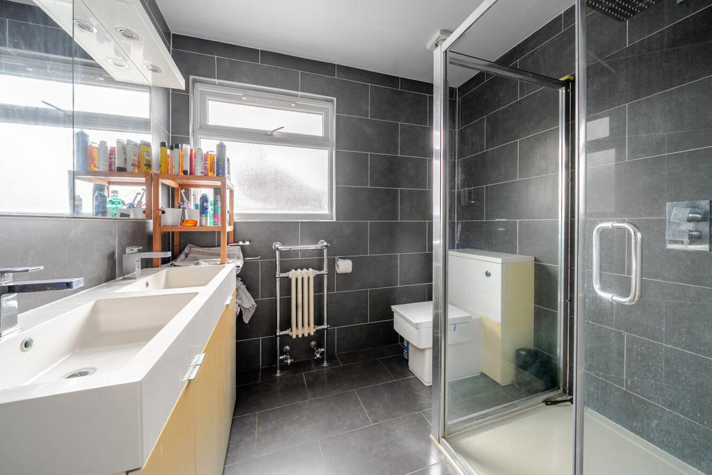 1429290-19-69b930...