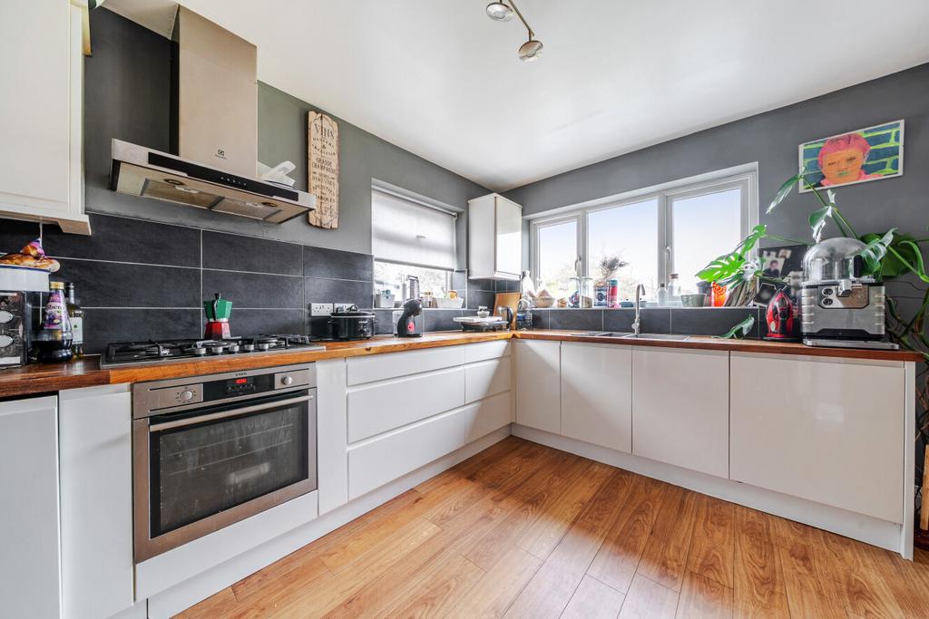 1429290-7-69b92f3...