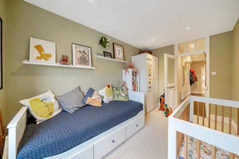 2 bedroom flat for sale, Clayton Street, Kennington, London, SE11
