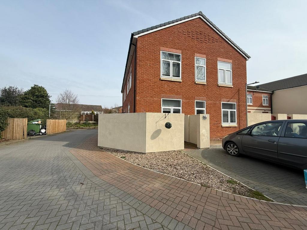 2 Bedroom Flat to Rent in The Barracks, Barwell
