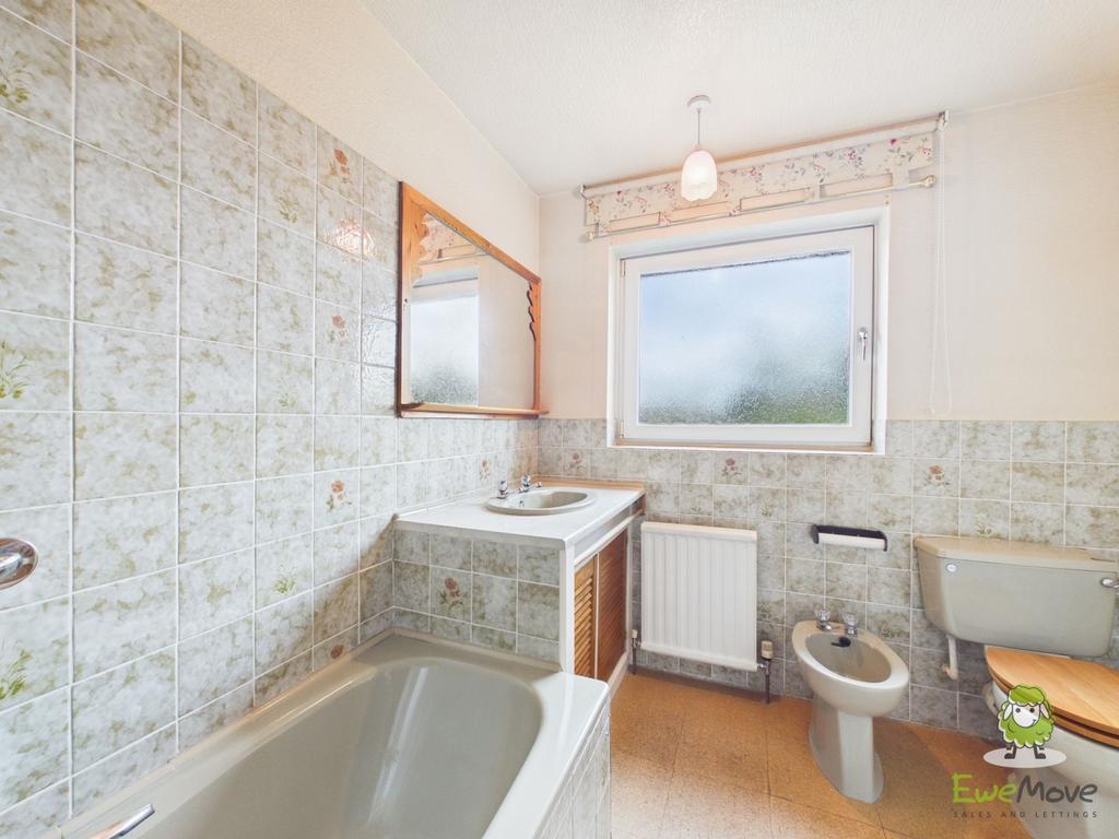 Bathroom - Ewemove Whitchurch Nantwich Charlotte T