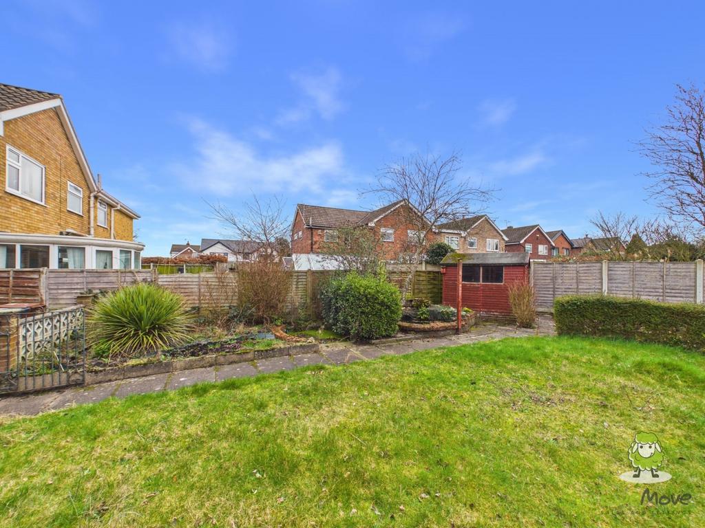Garden area looking at ponds - Ewemove Whitchurch