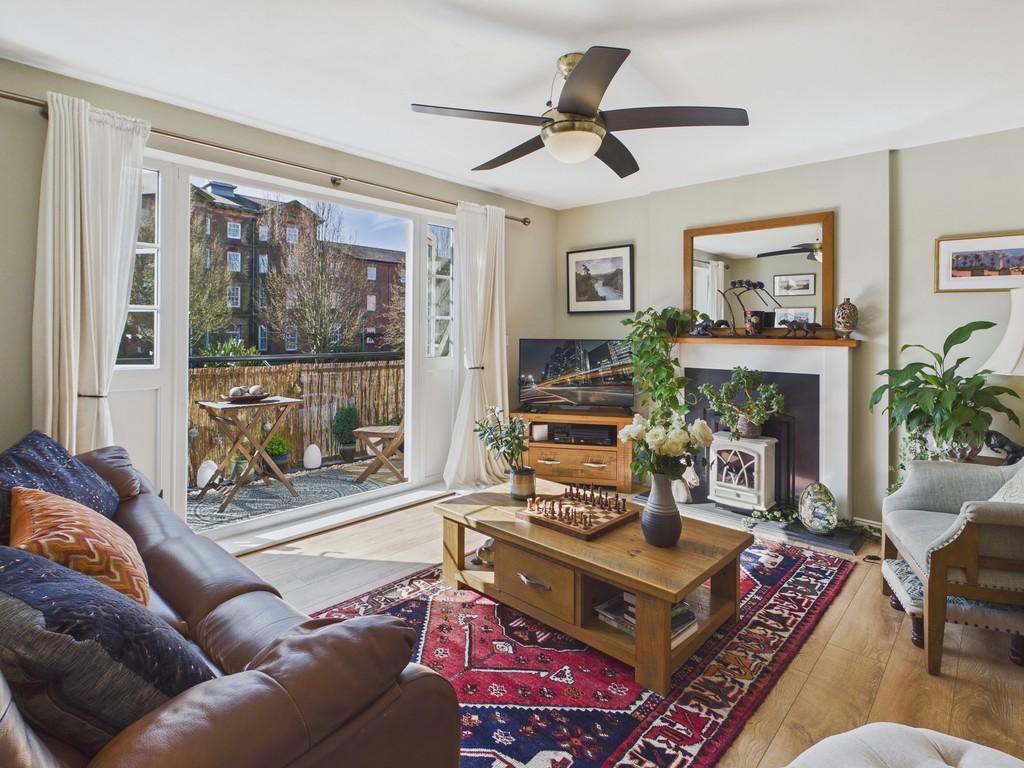 Cam04726 g0 pr0045 still015