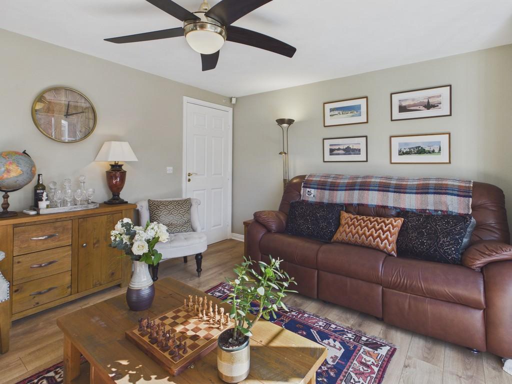 Cam04726 g0 pr0045 still018