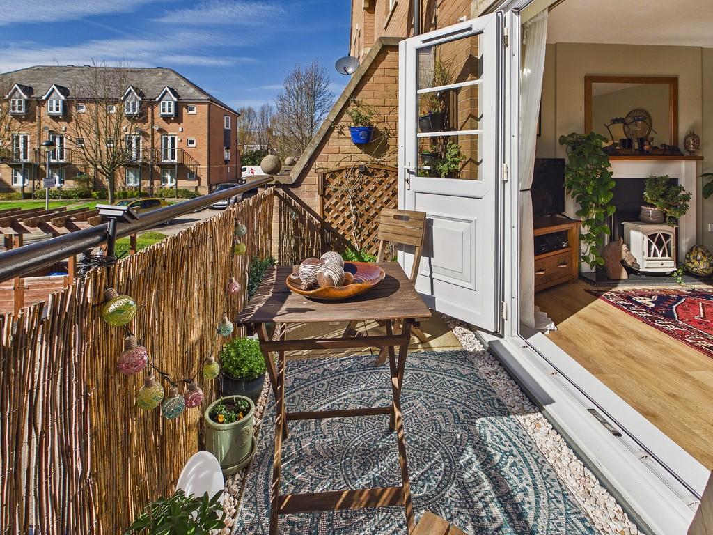 Cam04726 g0 pr0045 still020