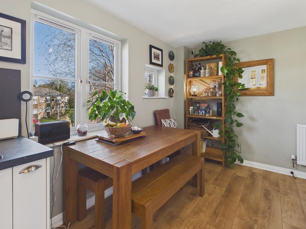 Cam04726 g0 pr0045 still028